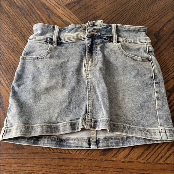 Princess Polly Denim Skirt - Picture 3 of 6